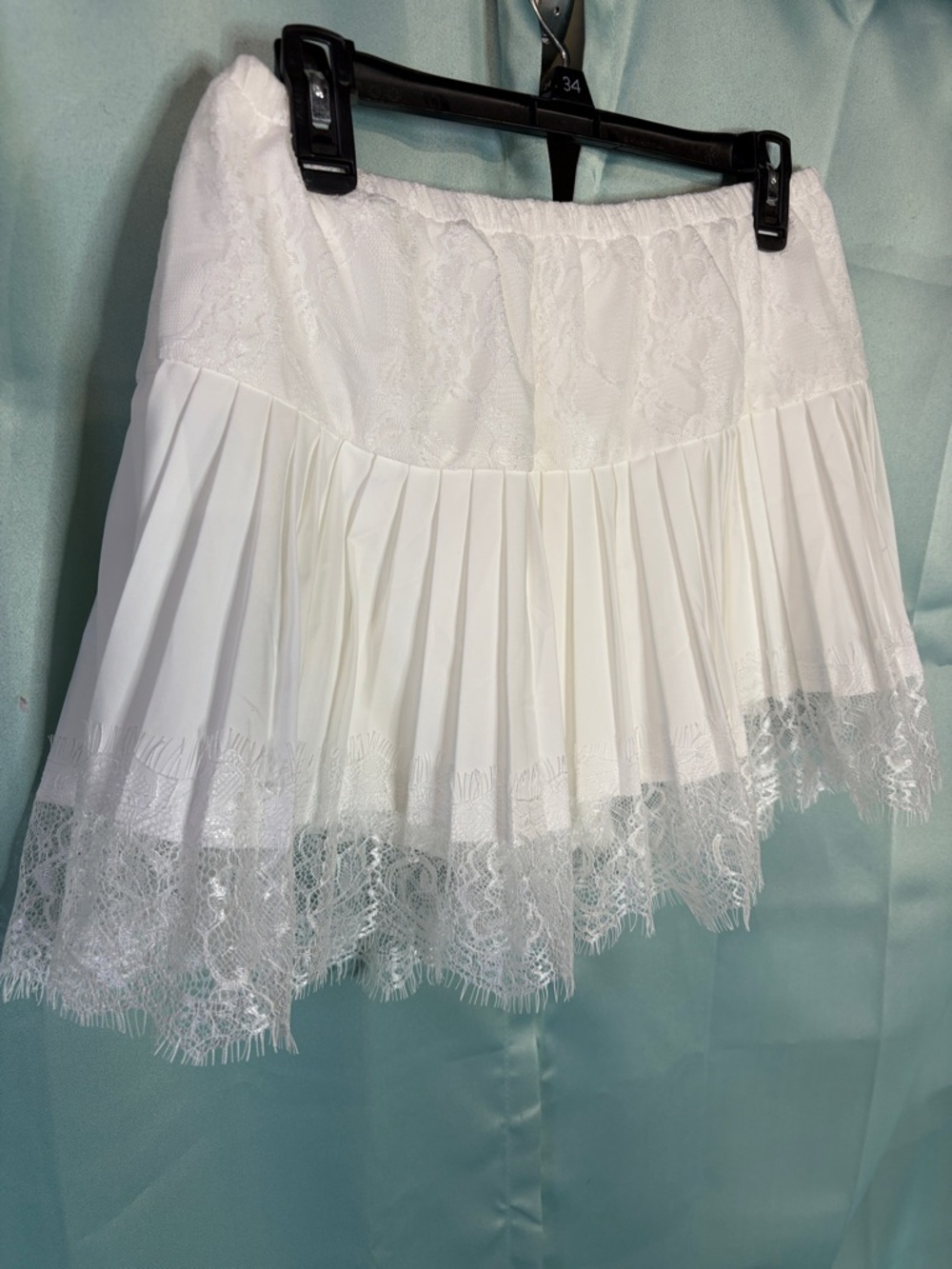 Boho White Pleated Lace/Chiffon Mini Skirt with Built in Shorts versatile piece - Picture 2 of 9